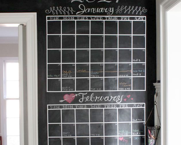 DIY Chalkboard Calendar